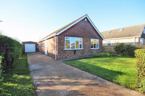 17 Lytham Drive, Waltham, Grimsby, DN37 0DG