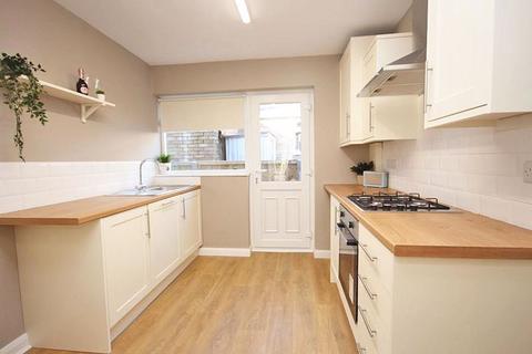 17 Lytham Drive, Waltham, Grimsby, DN37 0DG