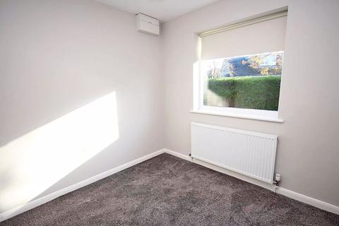 17 Lytham Drive, Waltham, Grimsby, DN37 0DG