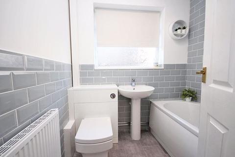 17 Lytham Drive, Waltham, Grimsby, DN37 0DG