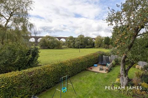 41 Gretton Road, Harringworth, Corby, NN17 3AD