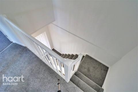 60 Long Gages, Basildon, SS14 2DT
