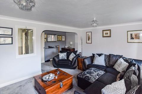7 Lanark Gardens, Widnes, WA8 9DT