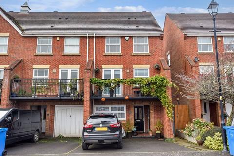 7 Lanark Gardens, Widnes, WA8 9DT