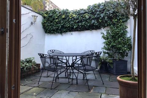 1 Buckingham Vale, Bristol, BS8 2BU