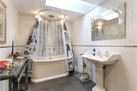 1 Buckingham Vale, Bristol, BS8 2BU