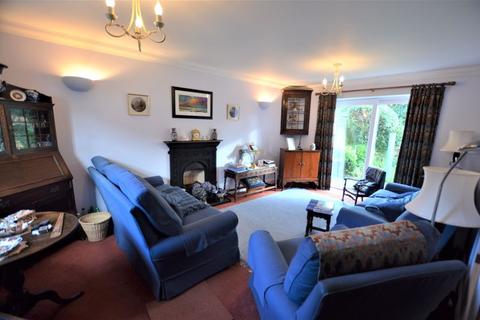 17 Grenville Meadows, Lostwithiel, PL22 0JS