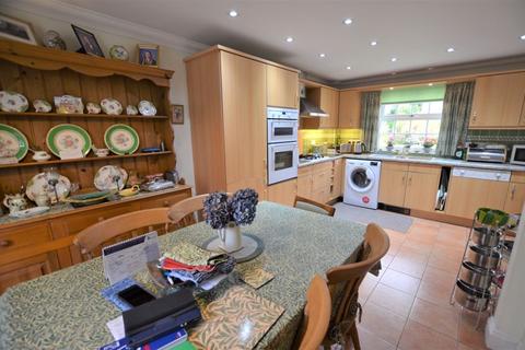 17 Grenville Meadows, Lostwithiel, PL22 0JS
