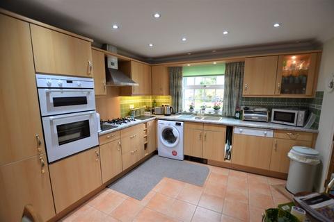 17 Grenville Meadows, Lostwithiel, PL22 0JS