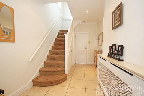 2 Windsor Avenue, Edgware, HA8 8SR