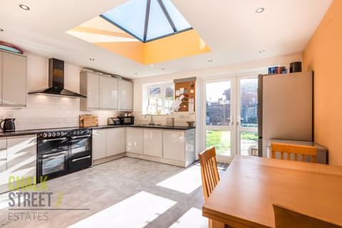 14 Bader Way, Rainham, RM13 7HR