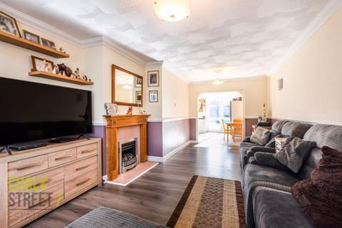 14 Bader Way, Rainham, RM13 7HR