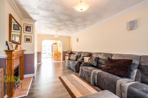 14 Bader Way, Rainham, RM13 7HR
