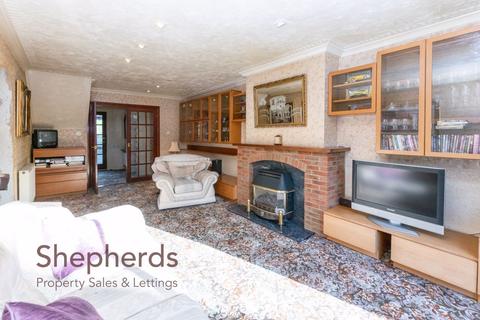 15 Stains Close, Cheshunt, Waltham Cross, EN8 9JJ