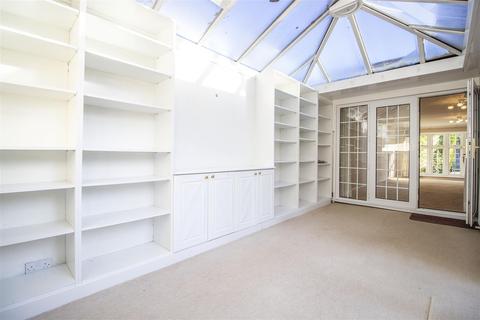 20 Chapel Street, Enfield, EN2 6QE