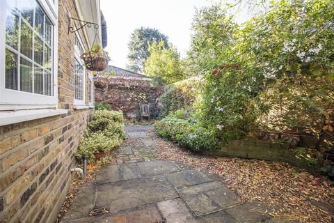 20 Chapel Street, Enfield, EN2 6QE