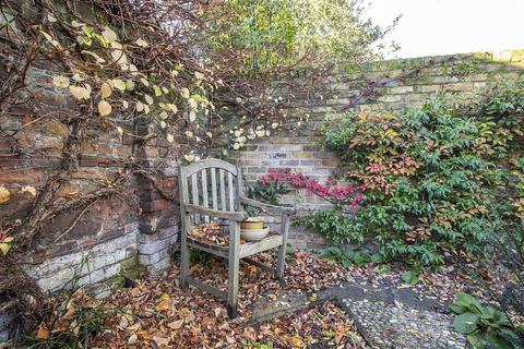 20 Chapel Street, Enfield, EN2 6QE