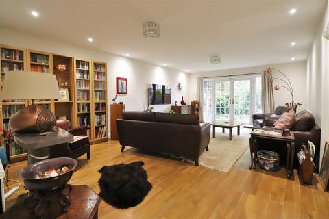 92 Mill Road, Dartford, DA2 7RZ