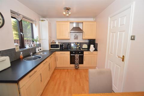 65 Brookfield View, Cleckheaton, BD19 4ES