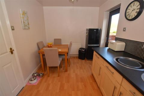65 Brookfield View, Cleckheaton, BD19 4ES