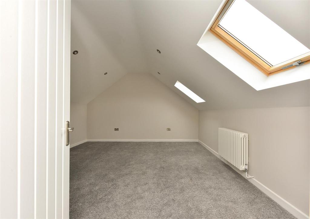 Apartment 4 021.jpg