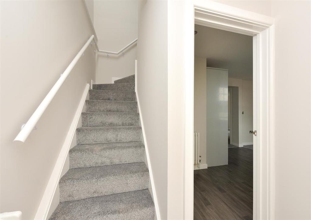Apartment 4 017.jpg