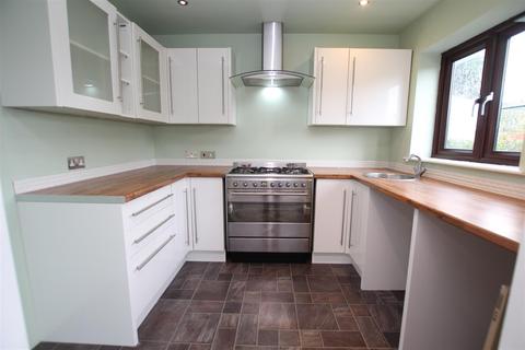 25 Silver Birch Close, Wyke, Bradford, BD12 9ER