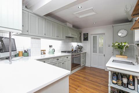 6 Bower Vale, Epping, CM16 7AS