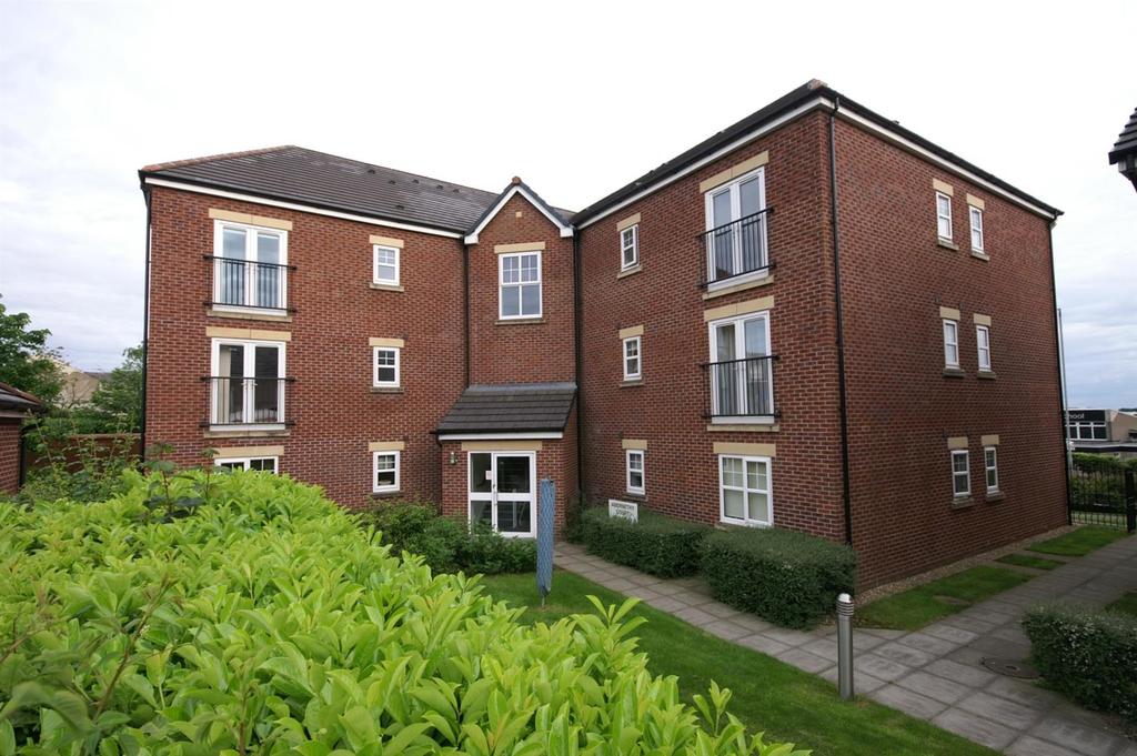 Court, Horwich 2 bed flat £600 pcm (£138 pw)