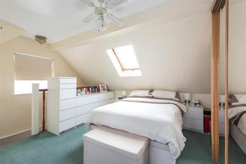 43 First Avenue, West Molesey, KT8 2QJ
