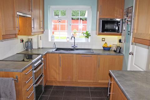109 Broadlee, Wilnecote, Tamworth, B77 4PG