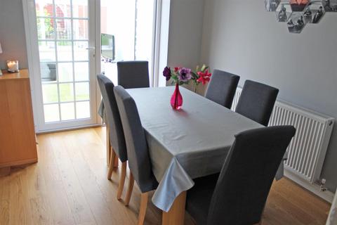 109 Broadlee, Wilnecote, Tamworth, B77 4PG