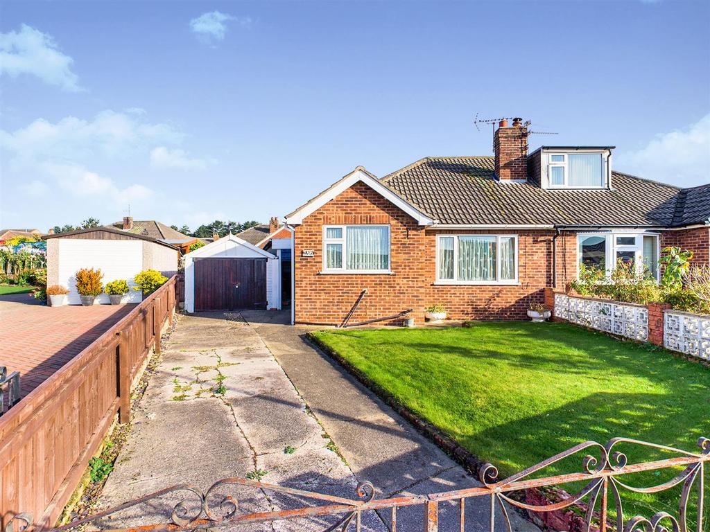 The Mount, Driffield 2 bed semidetached bungalow £135,000