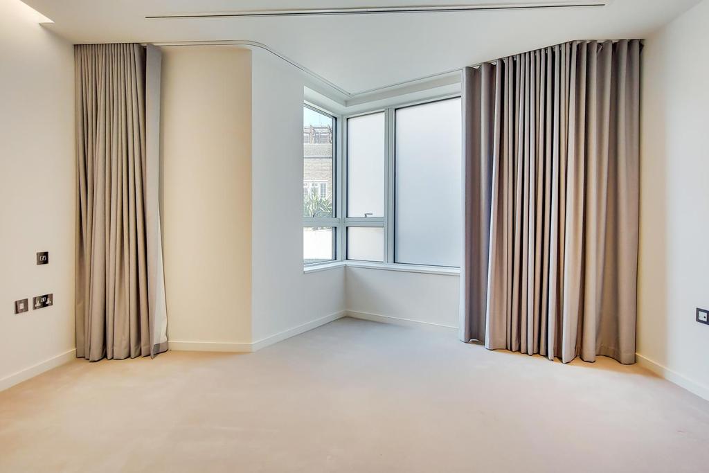 5 Main Bedroom-0.jpg