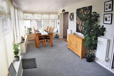 67 Bettina Close, Nuneaton, CV10 9EX