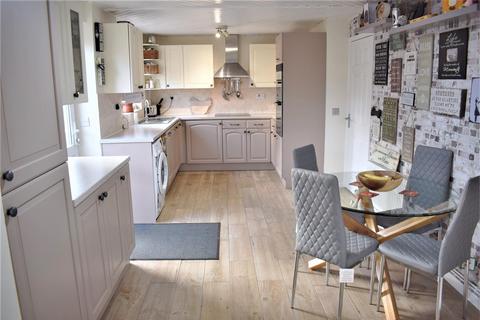 67 Bettina Close, Nuneaton, CV10 9EX