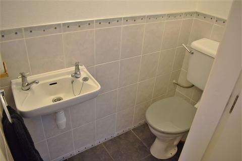 67 Bettina Close, Nuneaton, CV10 9EX