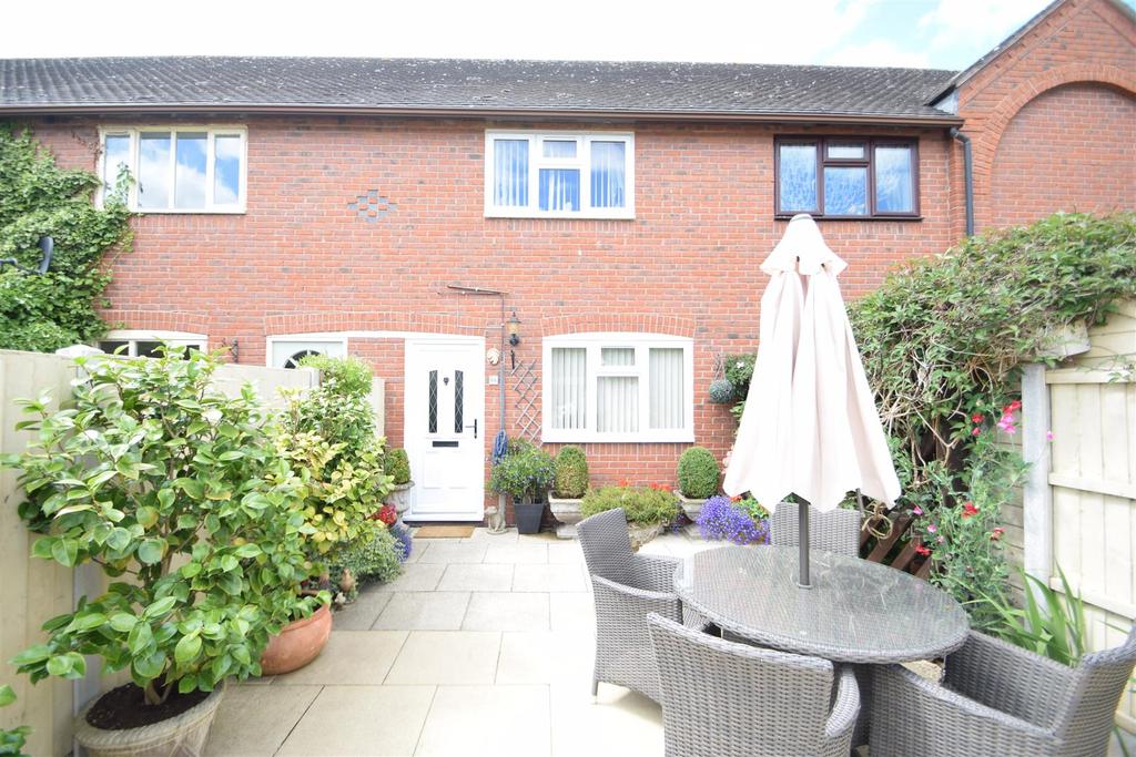 15 Compton Mews, Ford, Shrewsbury, SY5 9NX 1 bed terraced house £125,000