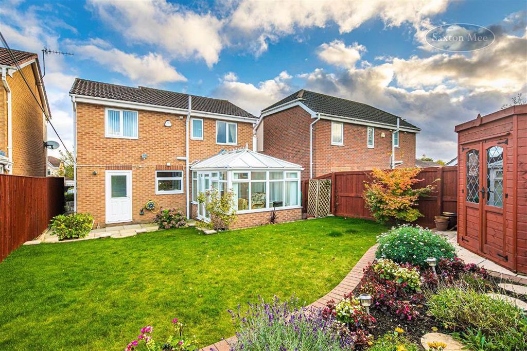 Moonshine Way, Shiregreen, Sheffield, S5 3 bed detached house £210,000