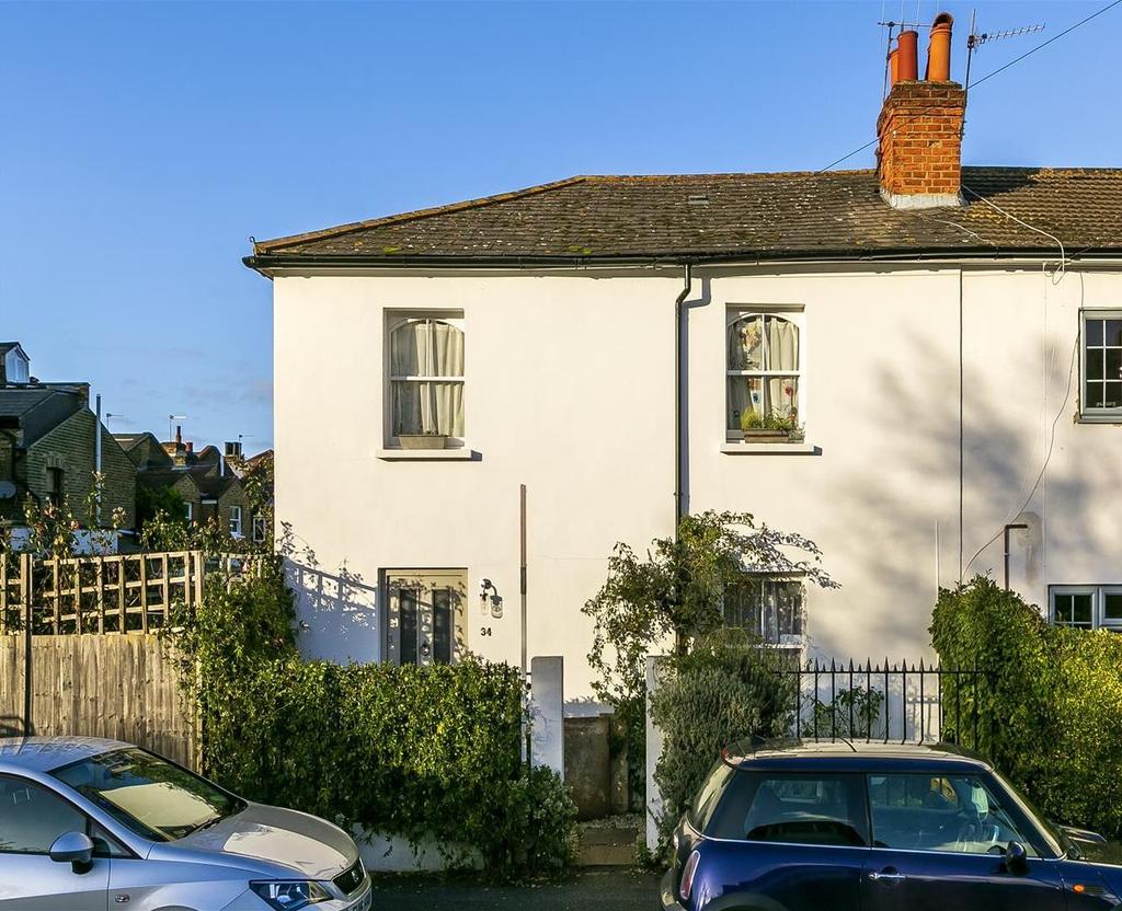 Little Queens Road, Teddington 3 bed semidetached house £820,000