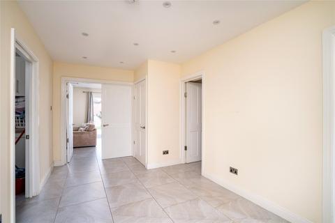 56 Candlemas Mead, Beaconsfield, HP9 1AR