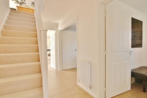 135 Cutforth Way, Romsey, SO51 0BG