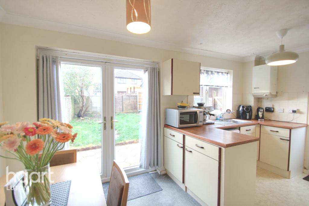 Dexter Close, Luton 3 bed semidetached house £290,000