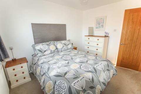 2 Argosy Close, Warsash, Southampton, SO31 9BN