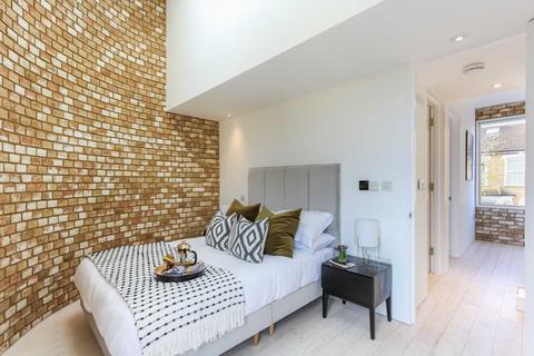 2a Lindley Road, London, E10 6QT
