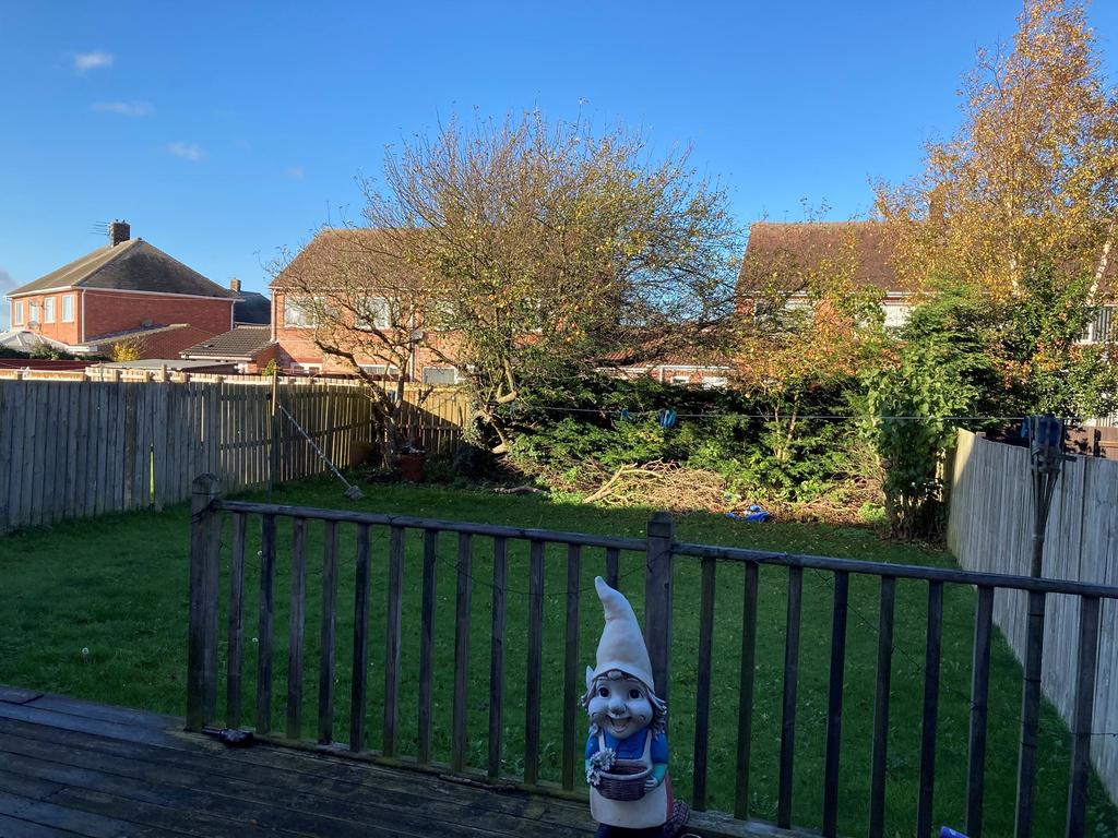 Hartlands, Bedlington, Northumberland, NE22 6JJ 3 bed semidetached