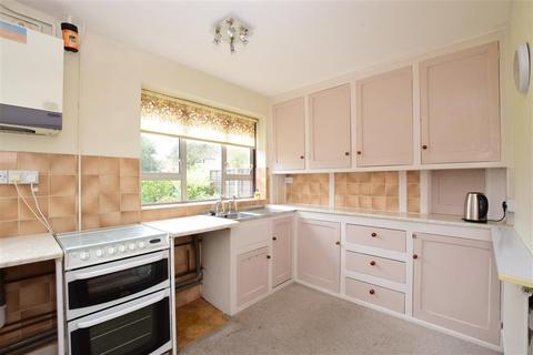 33 Almond Close, Havant, PO9 3LP