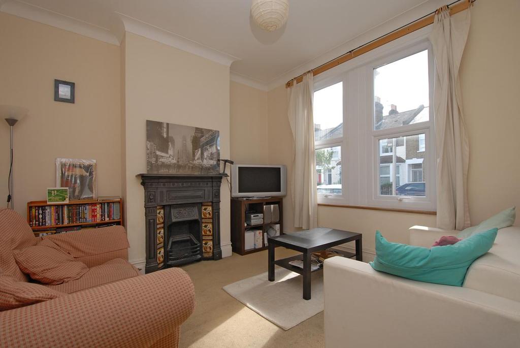 Pelham Road Wimbledon SW19 2 bed house £1,550 pcm (£358 pw)