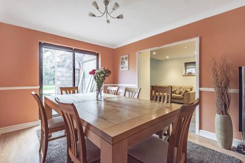 40 The Drive, Esher, KT10 8DJ