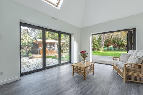 40 The Drive, Esher, KT10 8DJ